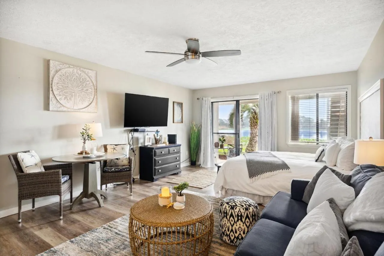 Apartment Dlx Beach Studio, Panama City Beach Updated!